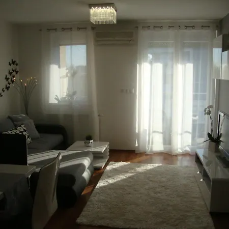 Viola Design Apartman Apartment